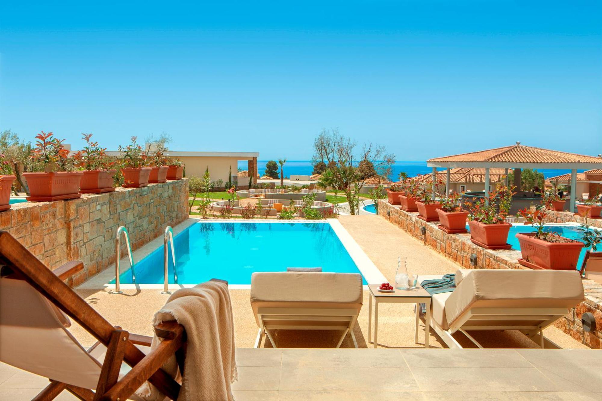 EXECUTIVE BUNGALOW SEA VIEW WITH PRIVATE POOL